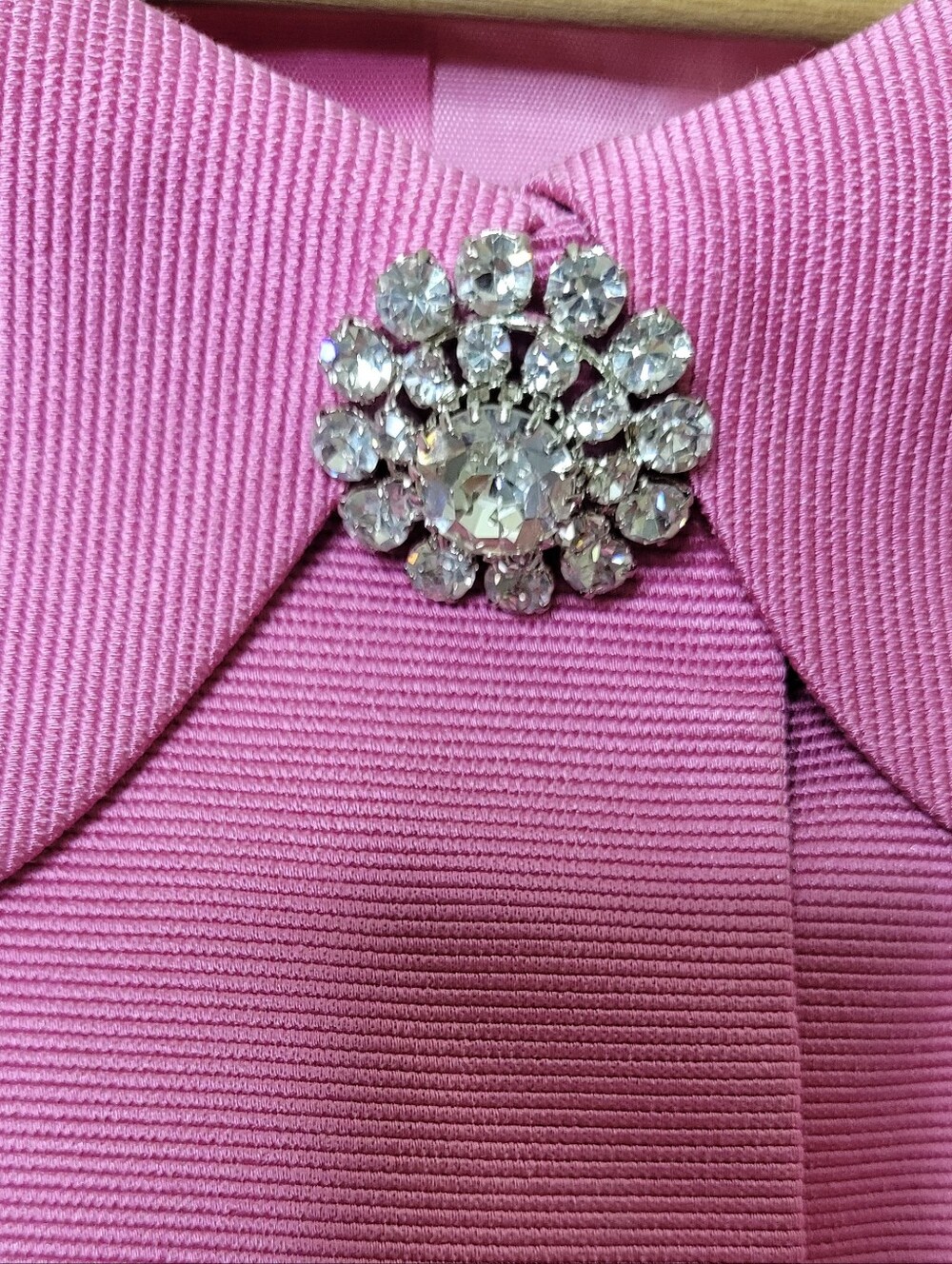 Trina Turk Pink Pant Suit Size 8 - Picture 6 of 11